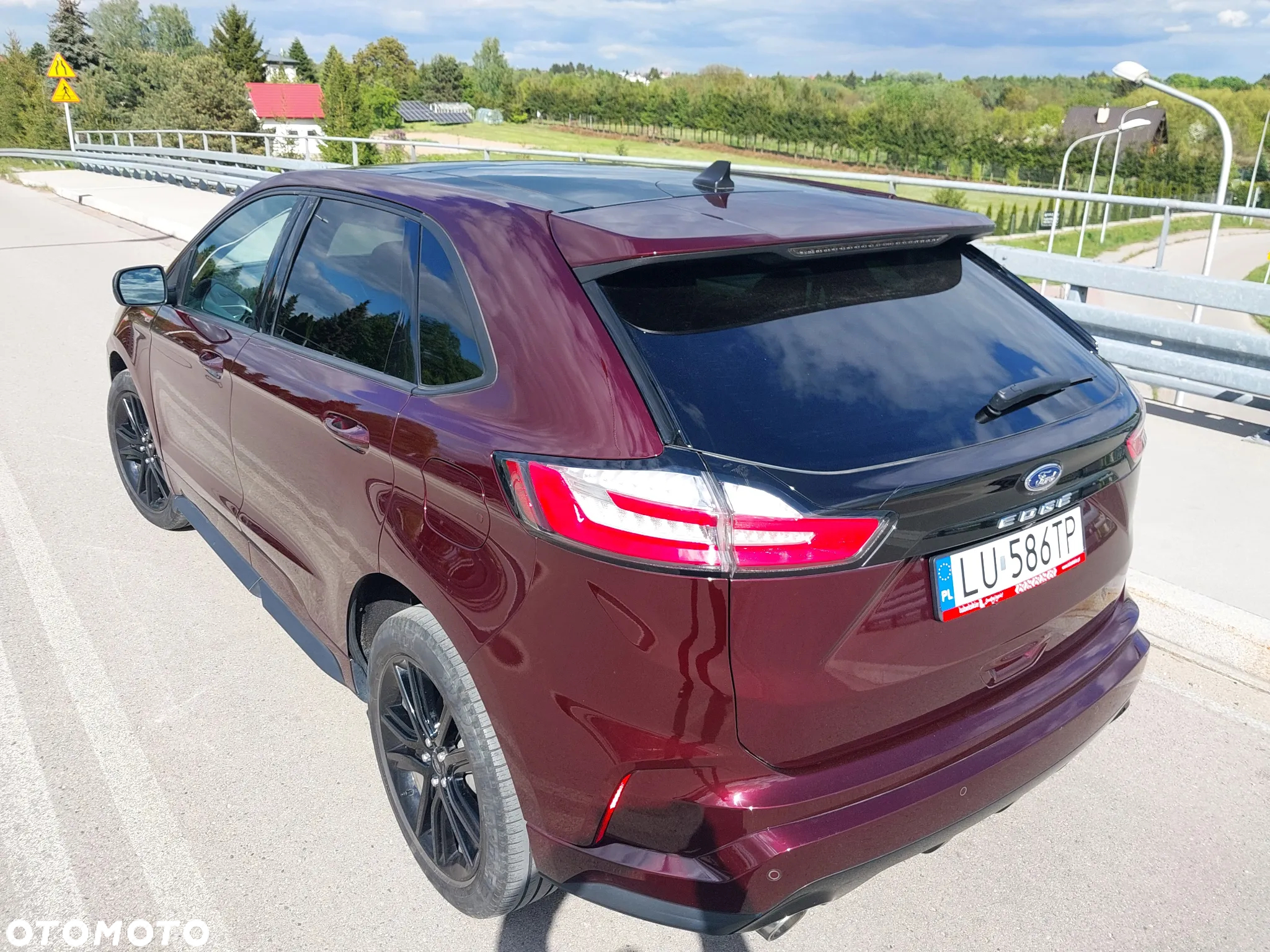 Ford Edge - 8