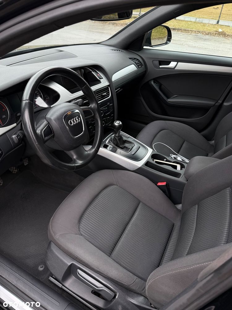 Audi A4 Avant 2.0 TDI - 8