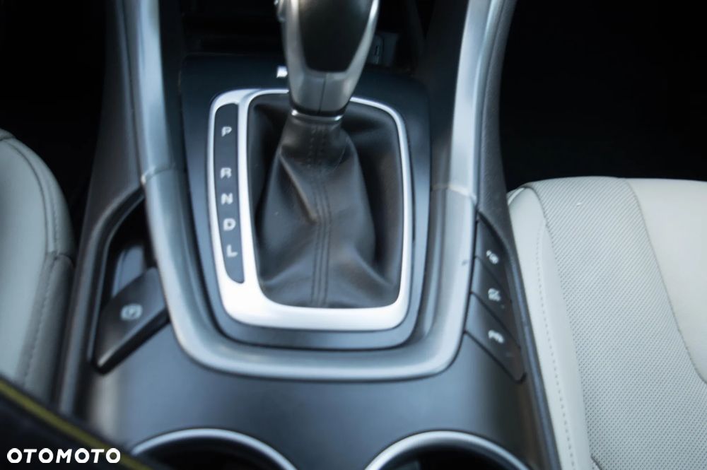 Ford Mondeo - 25