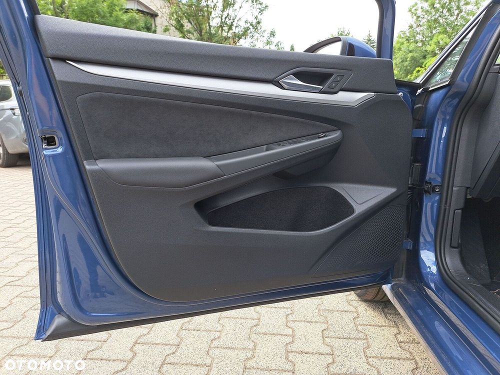 Volkswagen Golf - 11