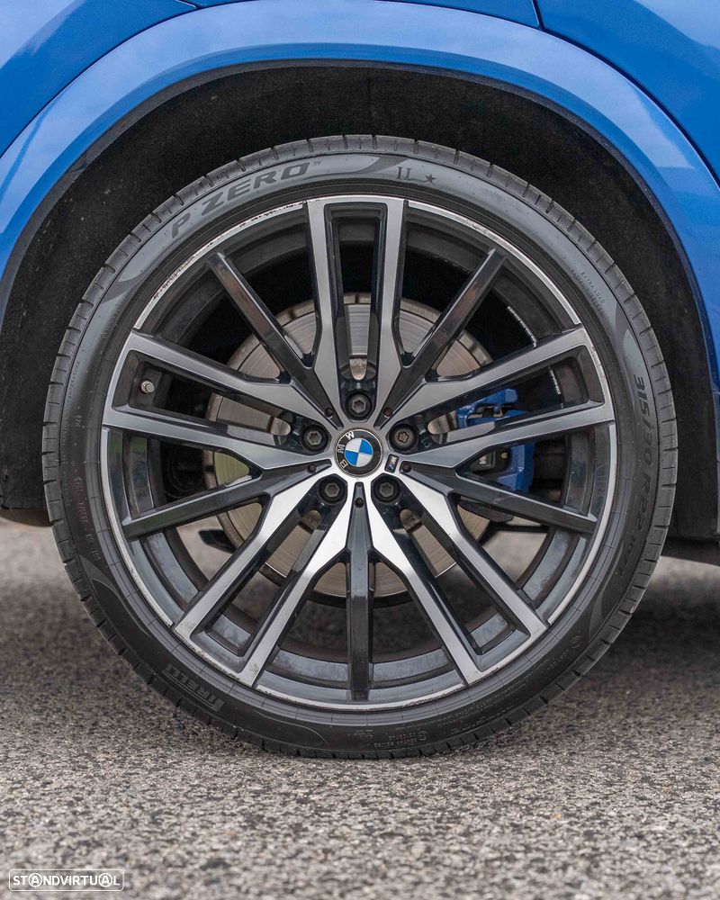 BMW X6 M50i - 54