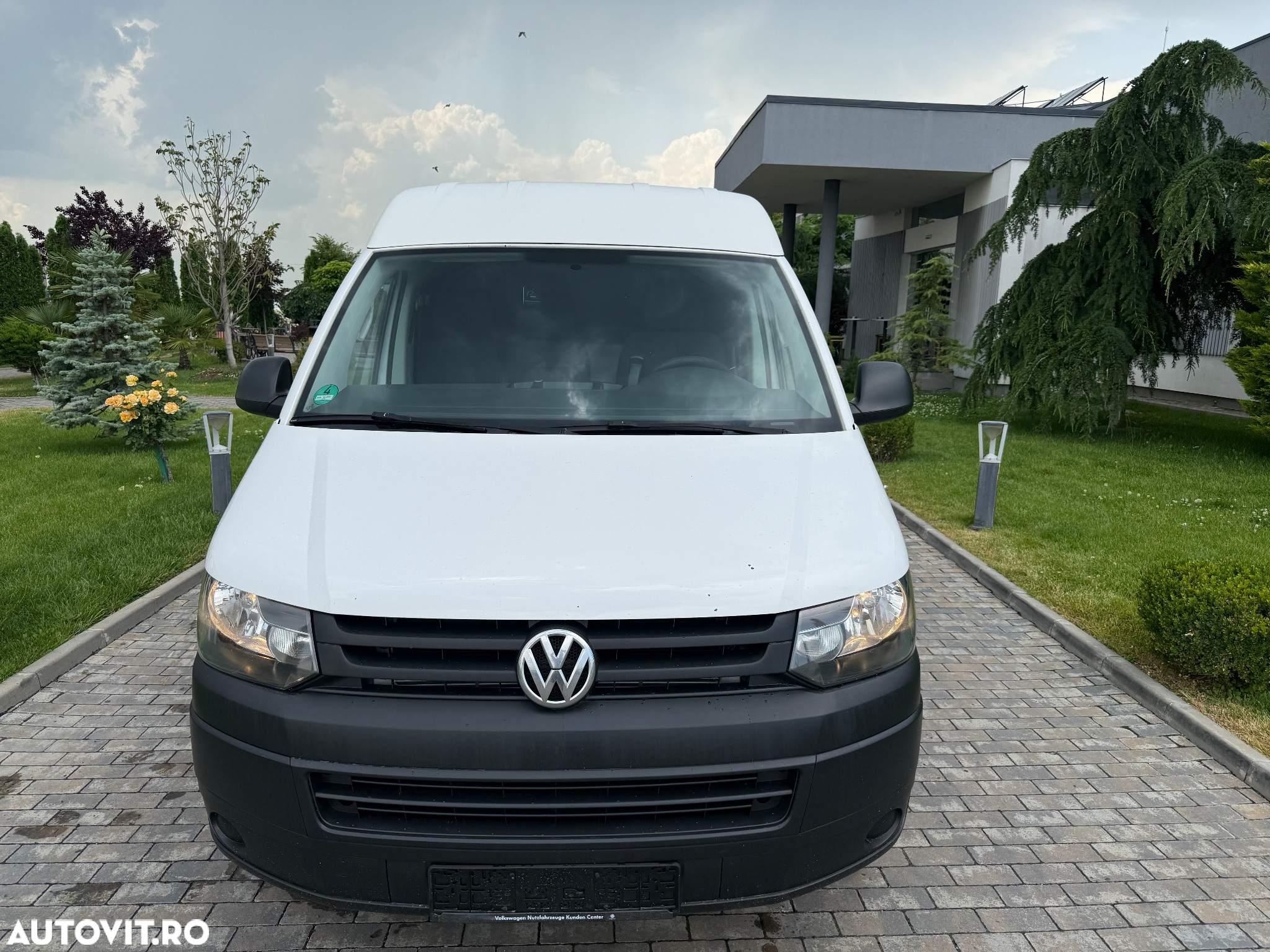 Volkswagen Transporter - 2