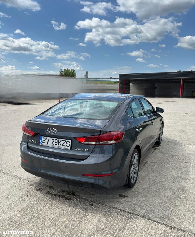 Hyundai Elantra 1.6 CRDI Highway - 3