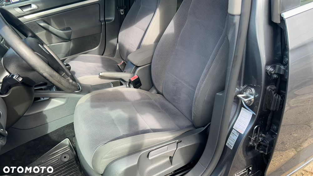 Volkswagen Jetta 1.9 TDI DPF Sportline - 23