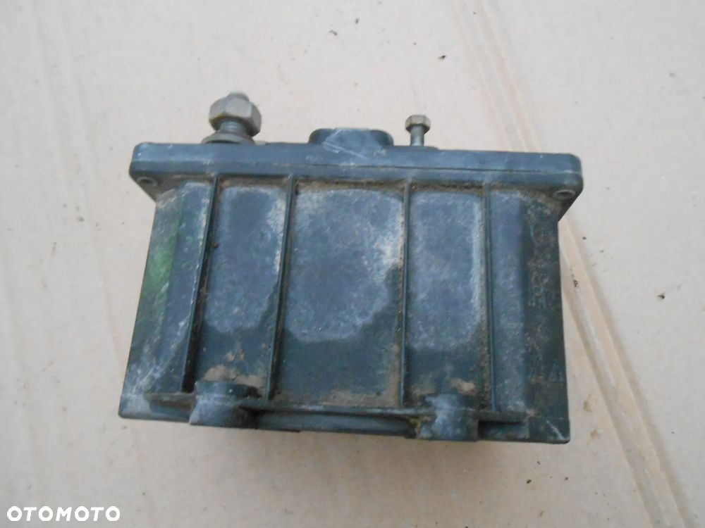 Wyłącznik główny prądu AL157174 John Deere 6920 - 3