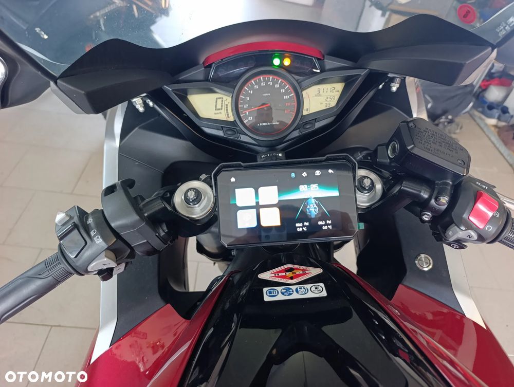 Honda VFR - 38