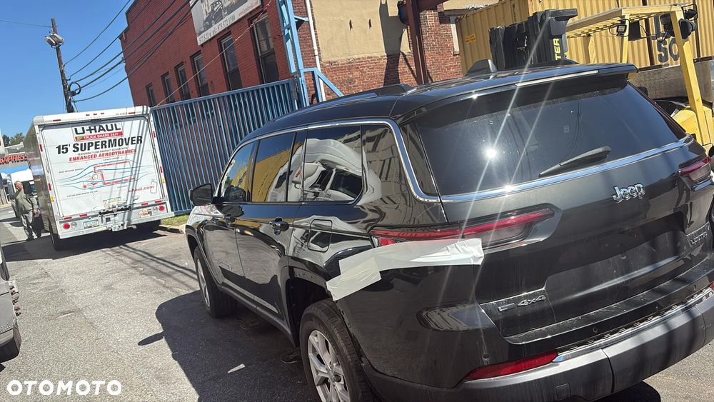 Jeep Grand Cherokee - 39