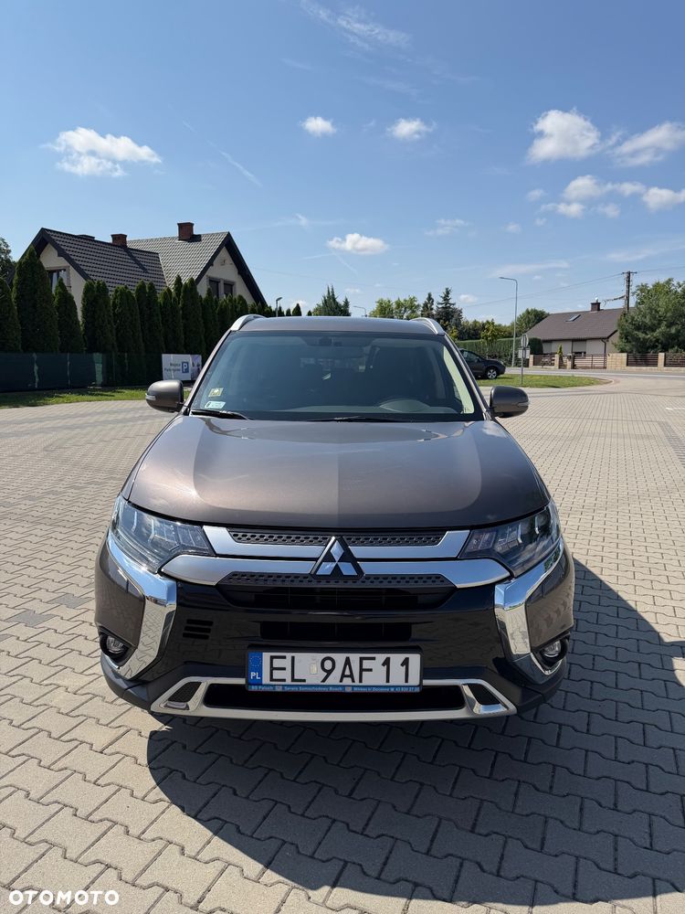 Mitsubishi Outlander 2.0 Instyle SDA 4WD CVT - 2