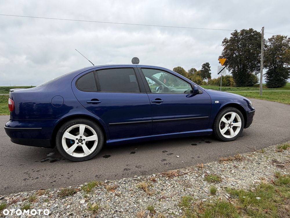Seat Toledo 2003 photo 3