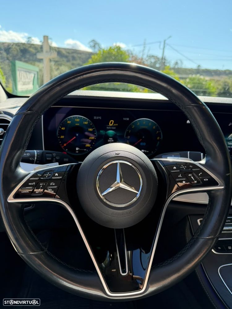 Mercedes-Benz E 300 e Station 9G-TRONIC Avantgarde - 17