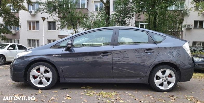 Toyota Prius 2015 photo 4