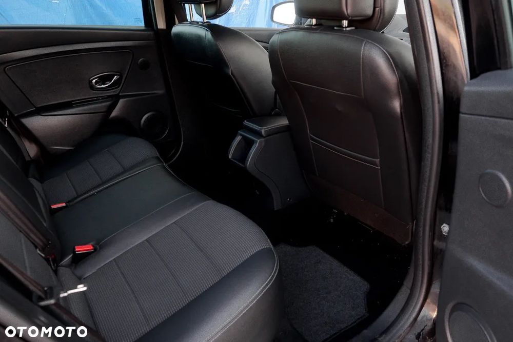 Renault Megane GT 220 - 38