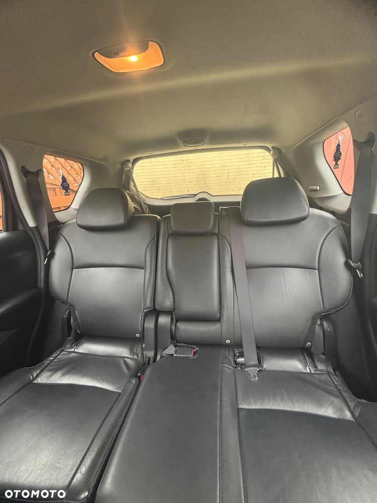 Mitsubishi Outlander - 11