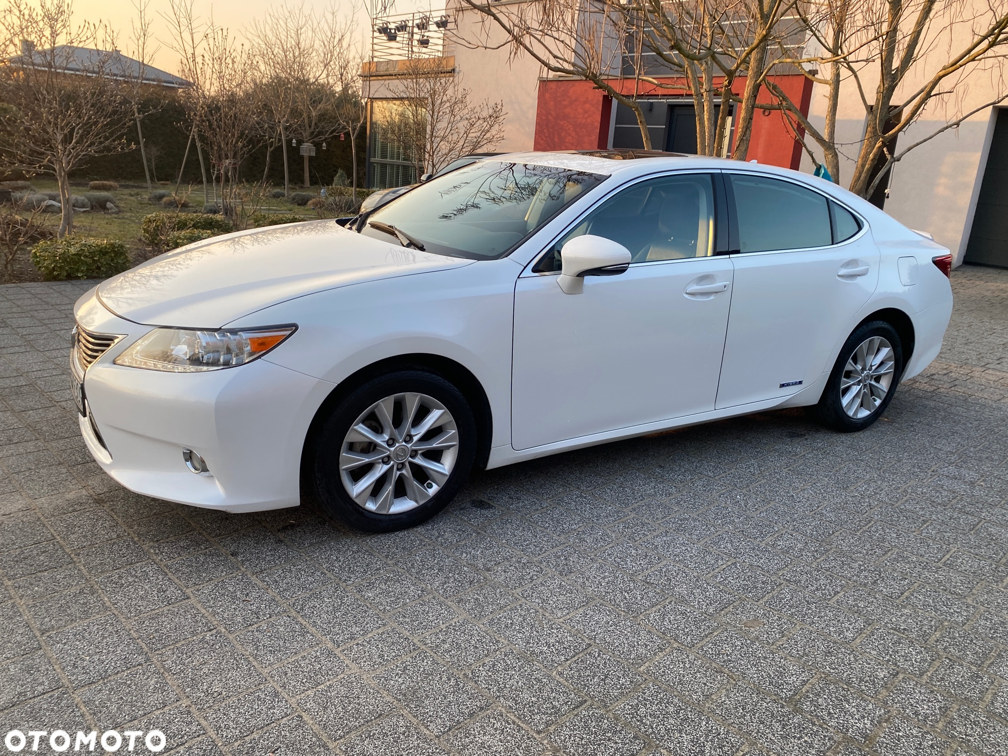 Lexus ES 300h Prestige - 2