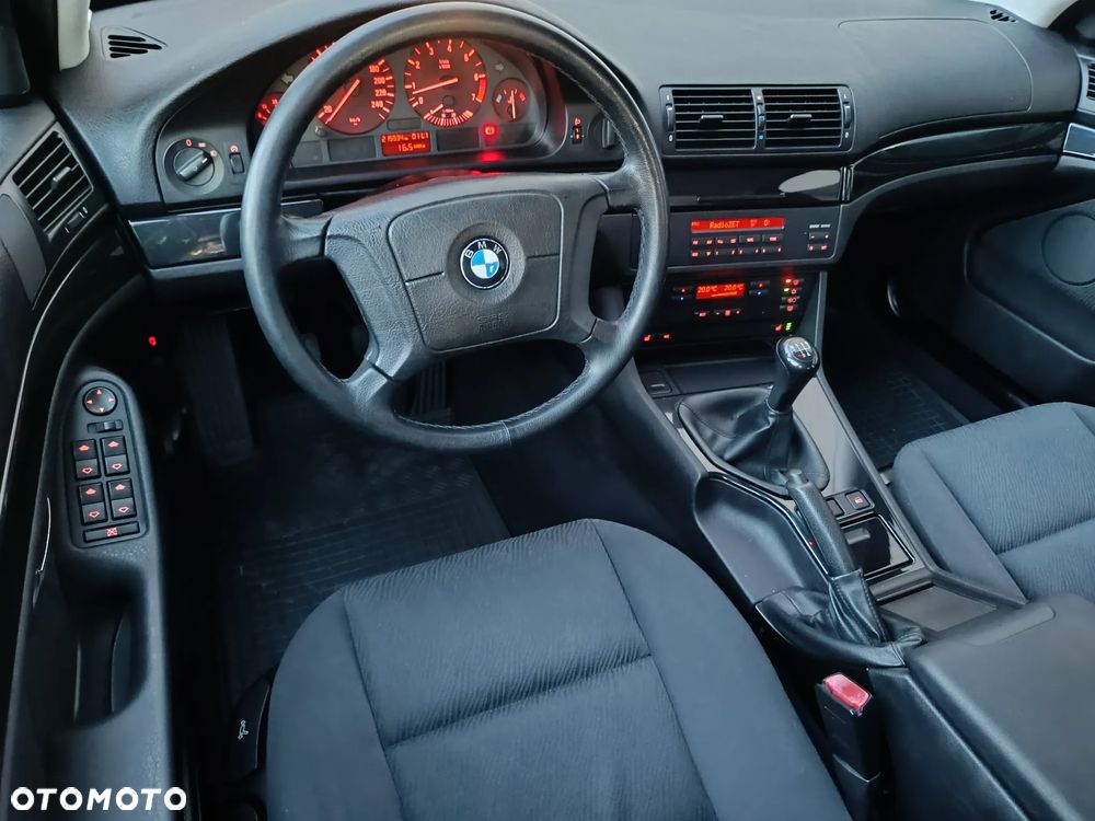 BMW Seria 5 - 37