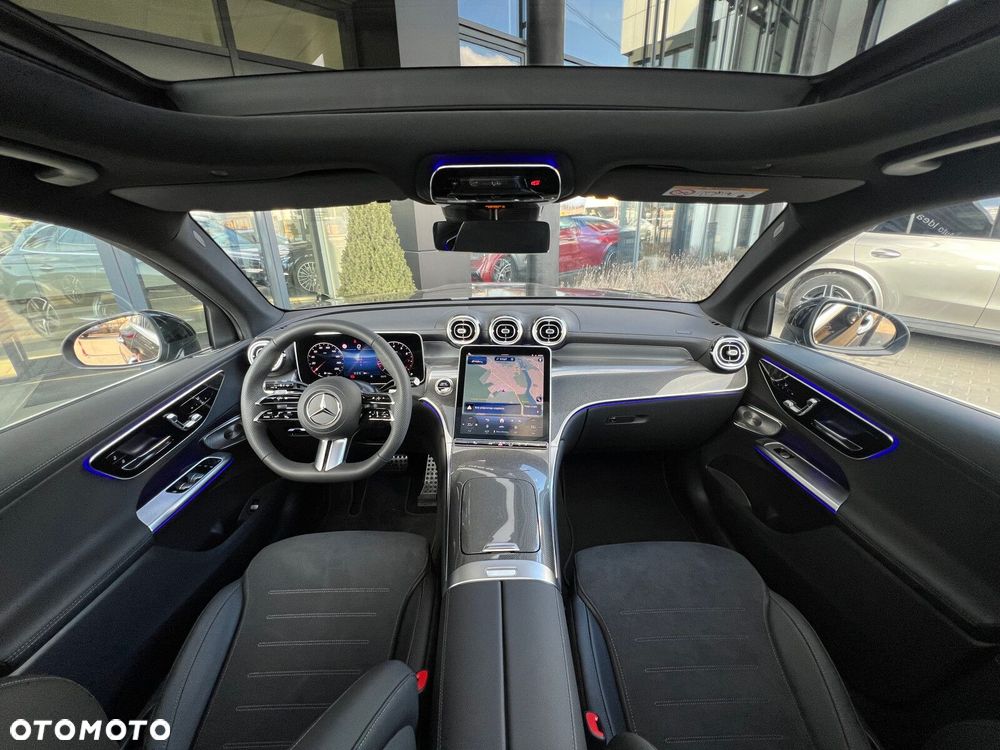 Mercedes-Benz GLC - 12