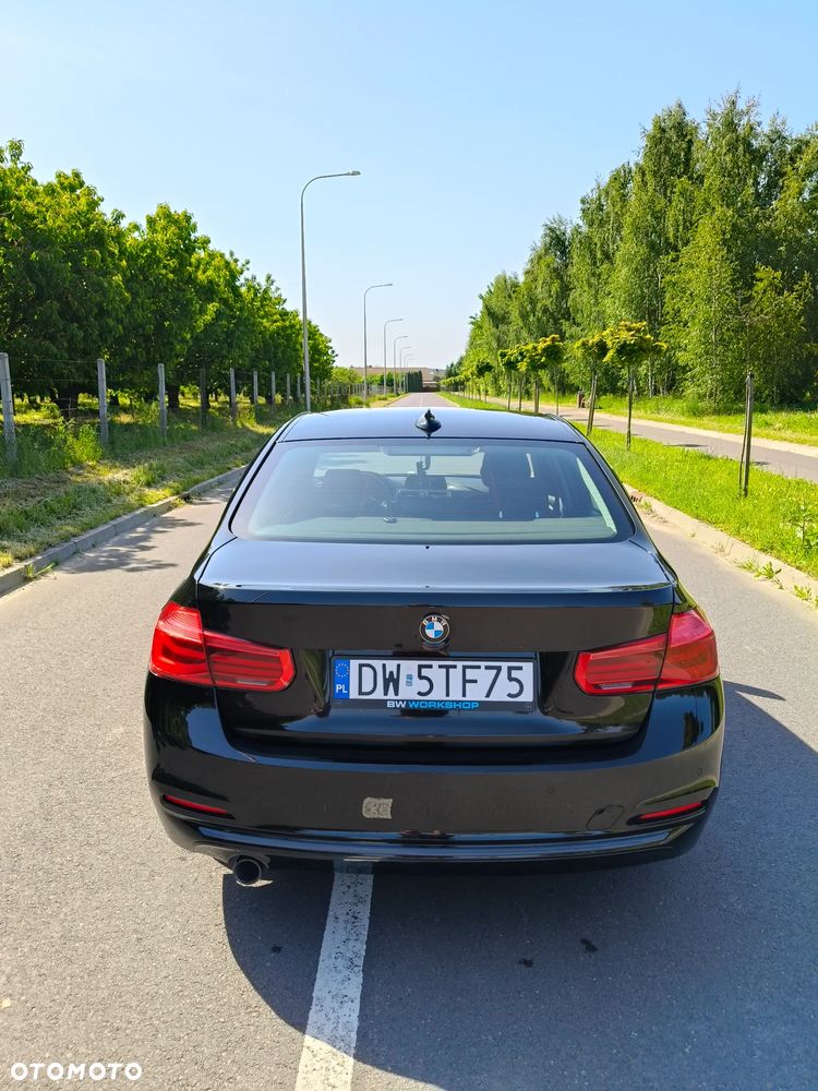 BMW Seria 3 318d - 10