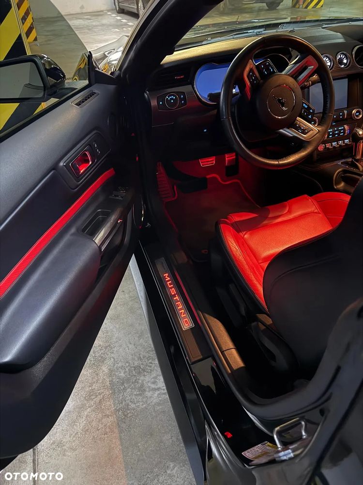 Ford Mustang 5.0 V8 GT - 9