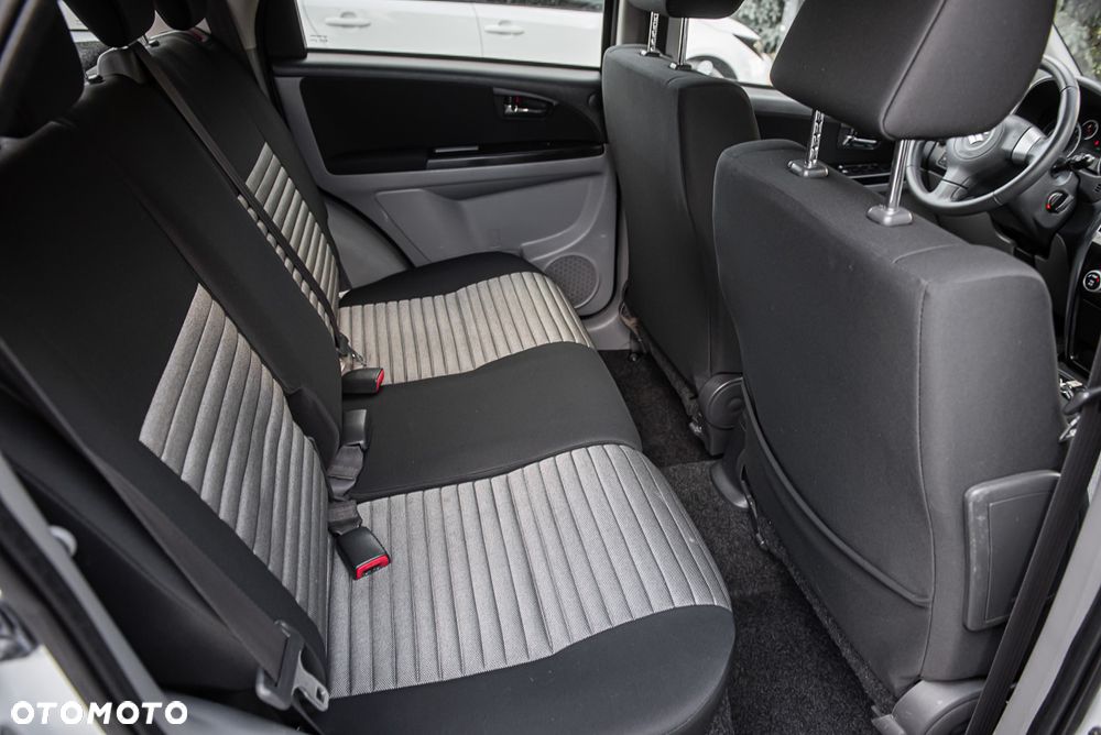 Suzuki SX4 1.6 Premium - 25