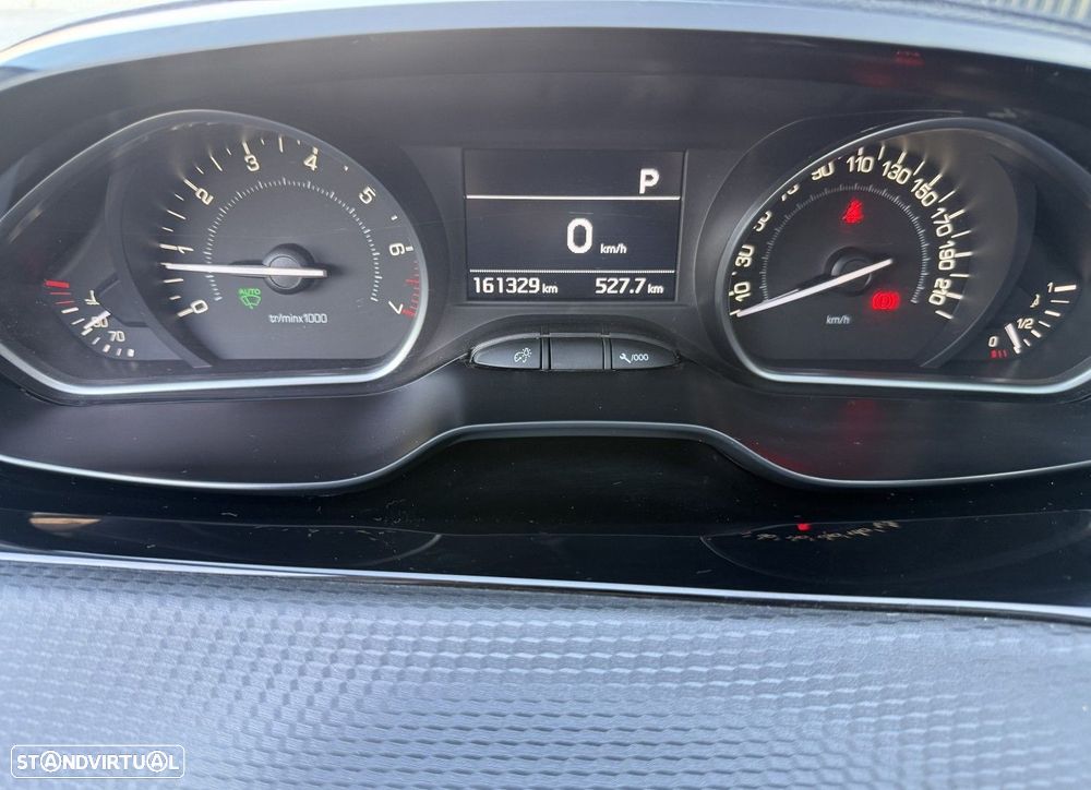 Peugeot 208 1.2 PureTech GT Line EAT6 - 28