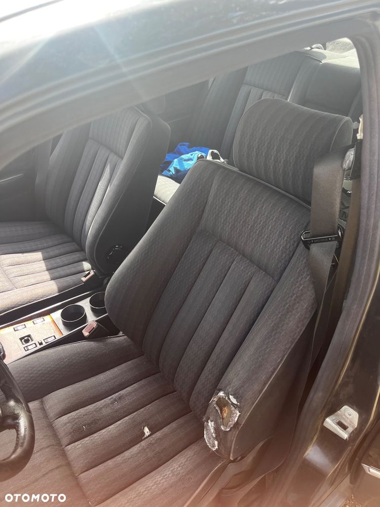 Mercedes-Benz W124 (1984-1993) - 11