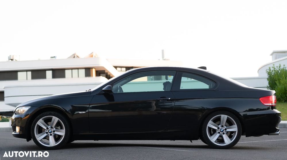 BMW Seria 3 320i Aut. - 8