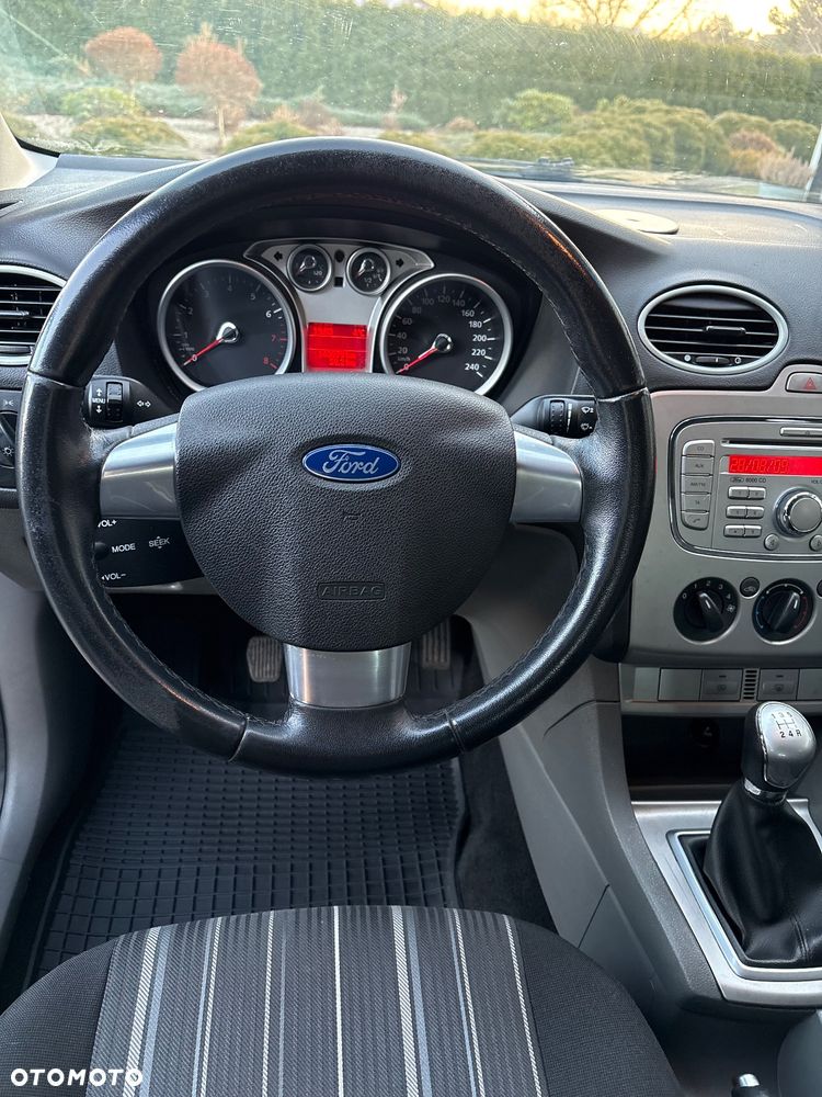 Ford Focus 1.6 Comfort - 20