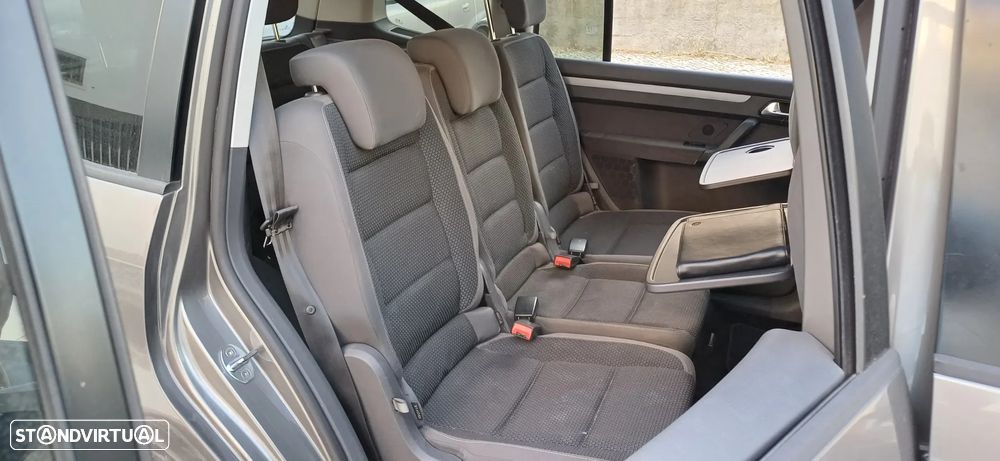 VW Touran 1.6 TDI Blue.Confortline DSG 7L - 23