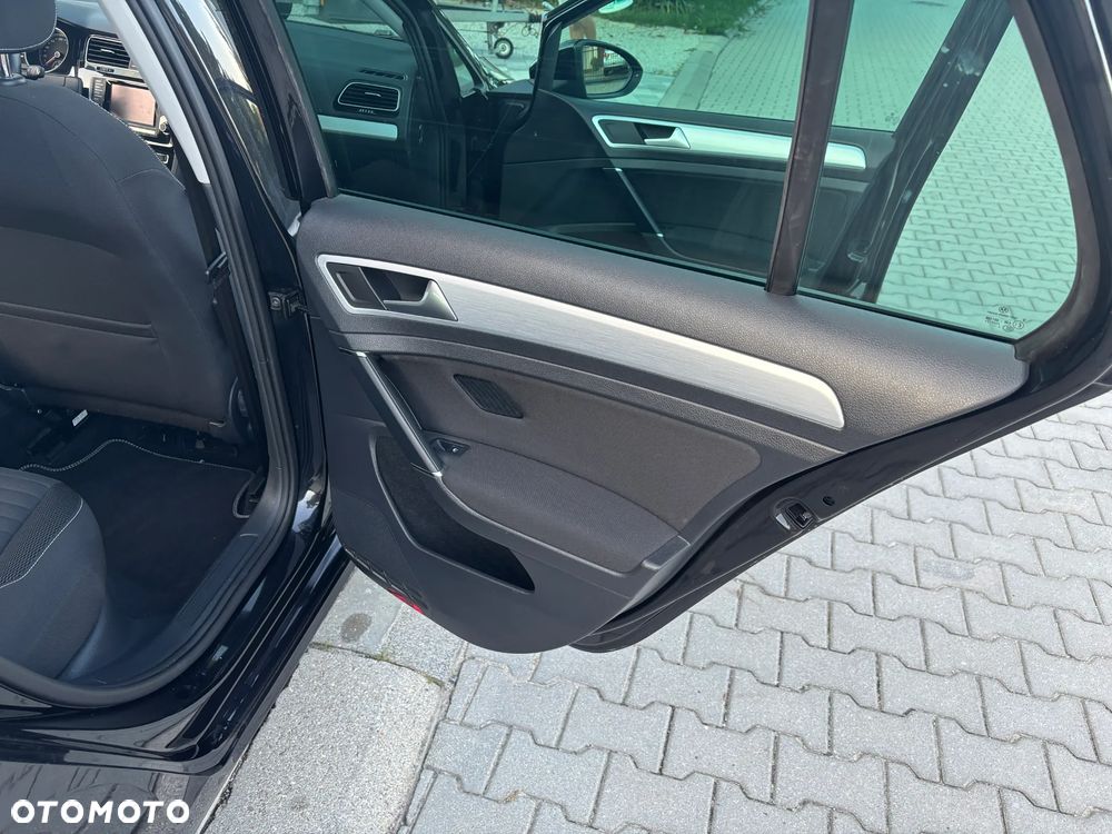 Volkswagen Golf 1.2 TSI BlueMotion Technology Cup - 30