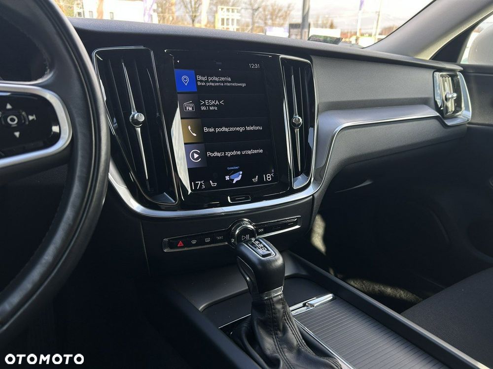 Volvo V60 D3 Momentum - 28