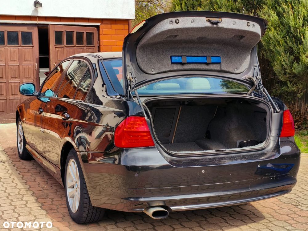 BMW Seria 3 - 36
