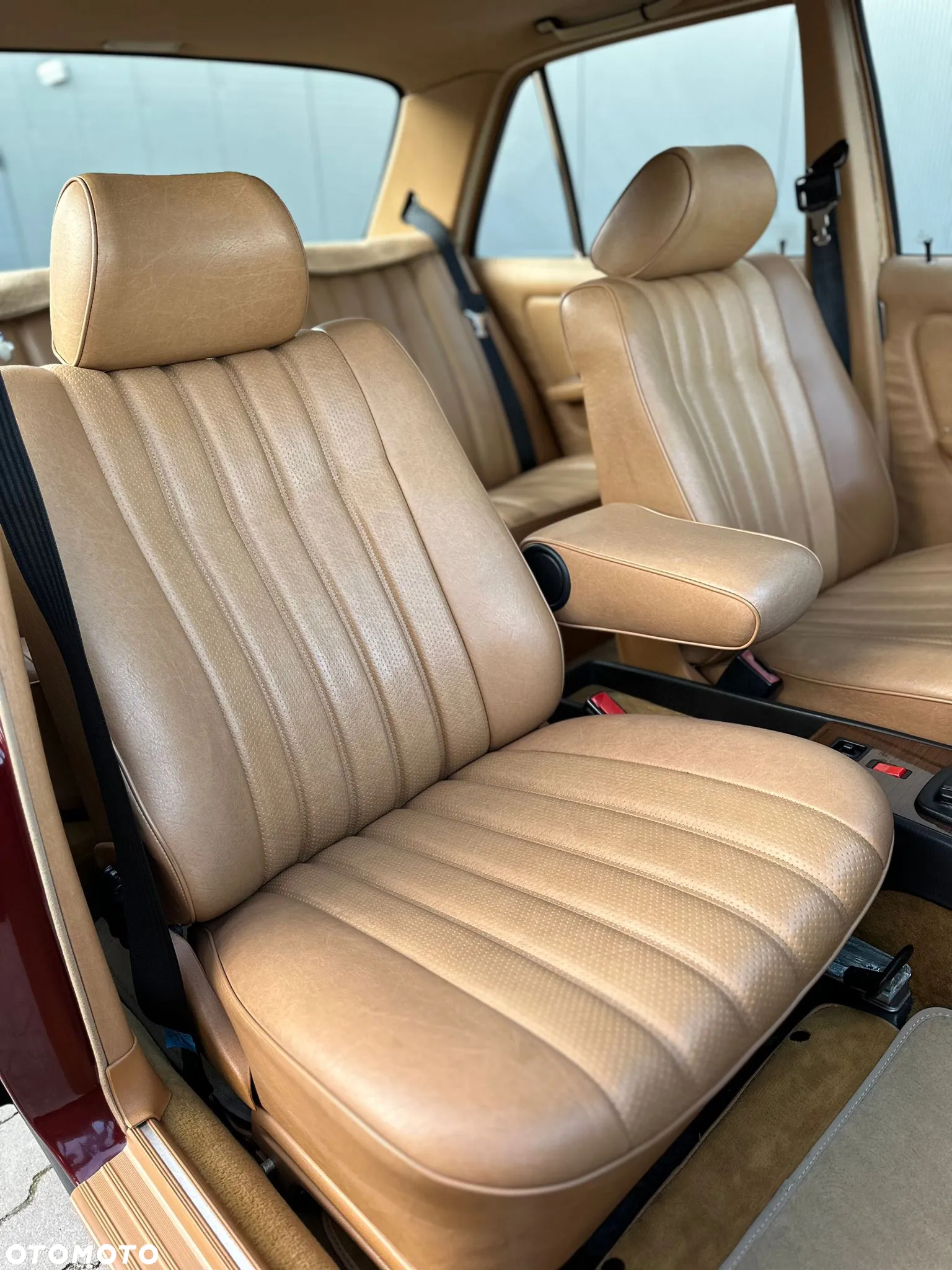 Mercedes-Benz W123 - 13