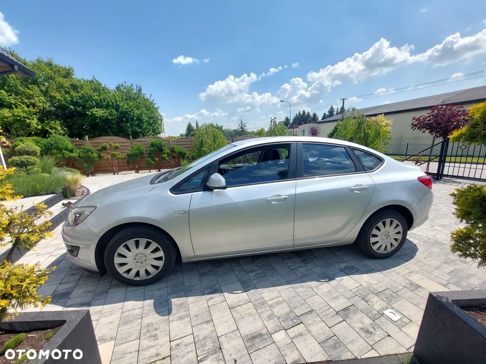 Opel Astra 1.4 T Active EU6 - 9