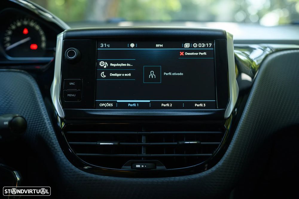 Peugeot 208 1.2 PureTech Signature - 44