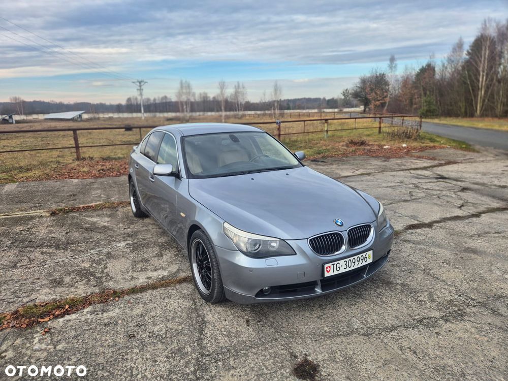 BMW Seria 5 525xi - 3
