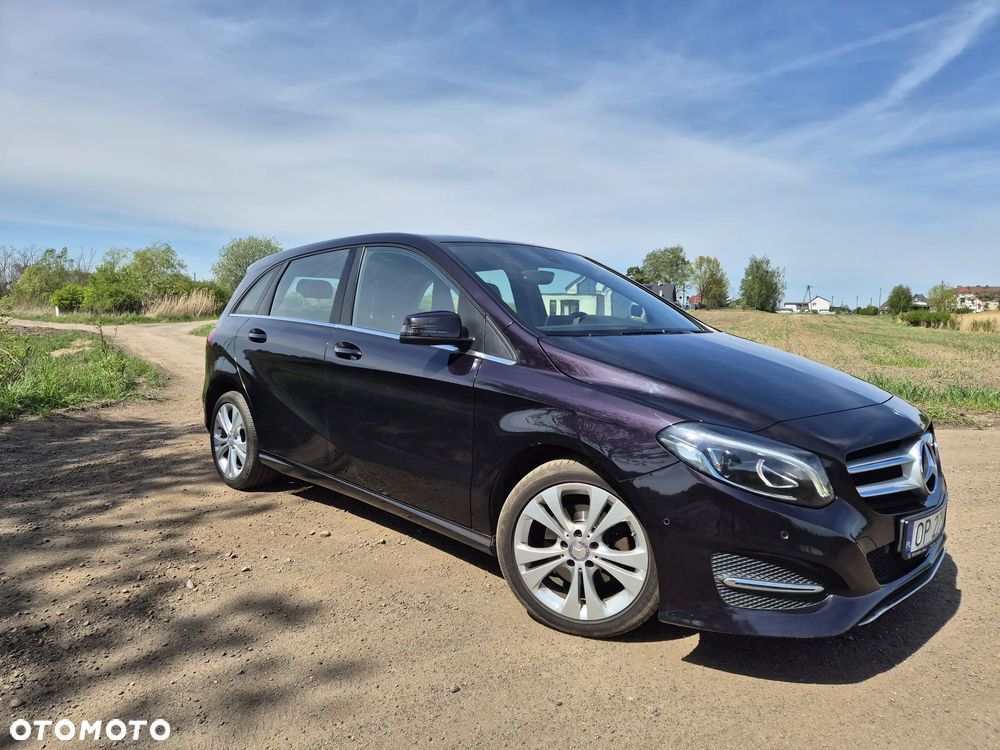 Mercedes-Benz Klasa B 200 7G-DCT UrbanStyle Edition - 17
