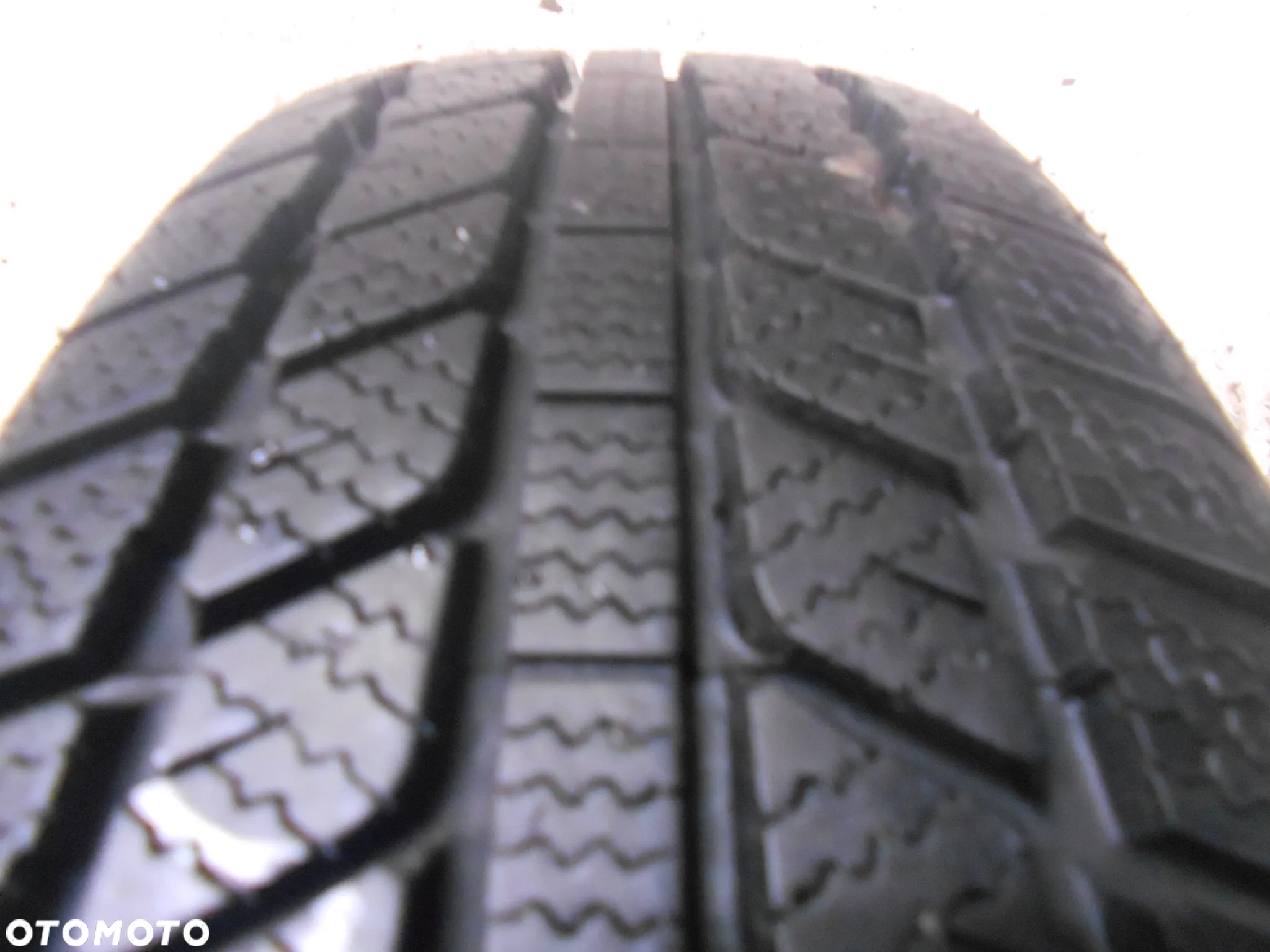OPONA POJEDYNKA 185/65r15 EVERGREEN WINTER EW 62 RADIAL DOT 3021 8.5MM - 2
