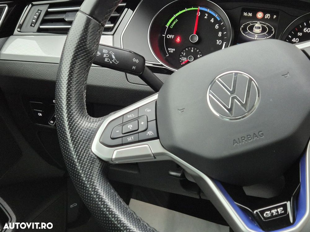 Volkswagen Passat GTE - 19