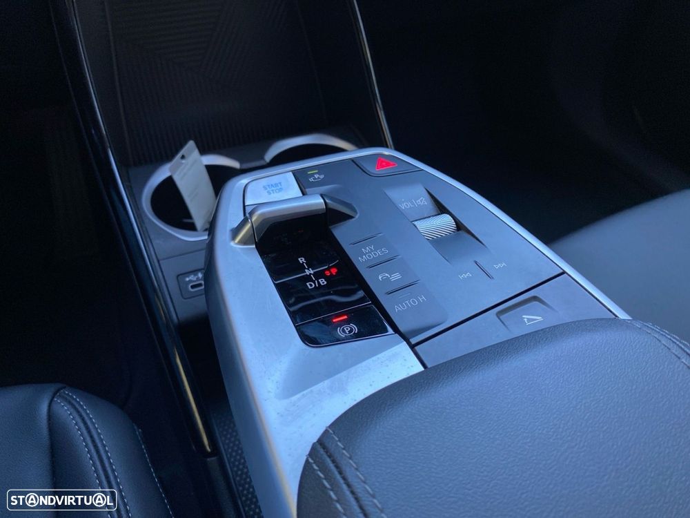 BMW iX1 eDrive20 xLine - 11
