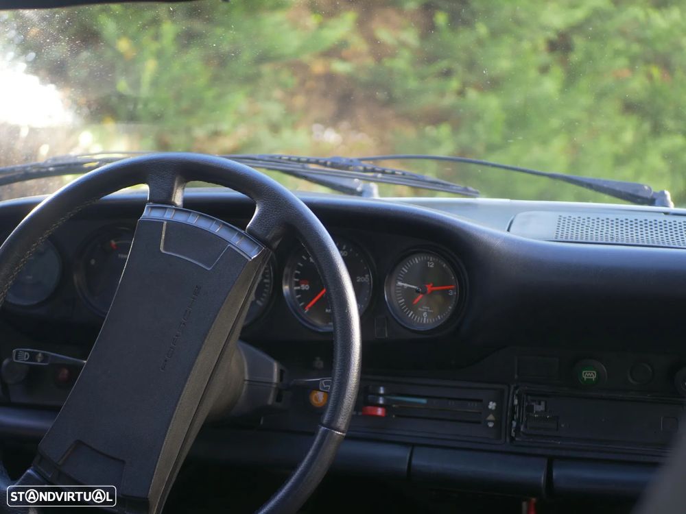 Porsche 911 Série G - 2