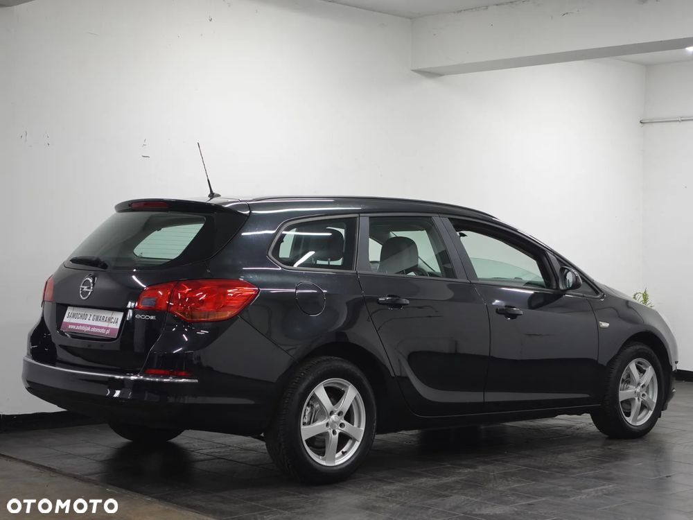 Opel Astra 1.4 ecoFLEX - 9