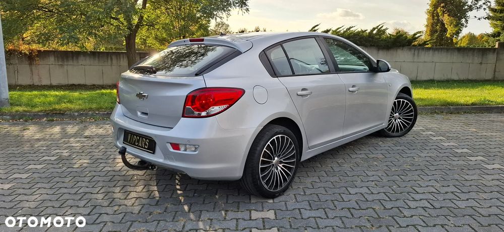 Chevrolet Cruze 1.8 LT+ - 10