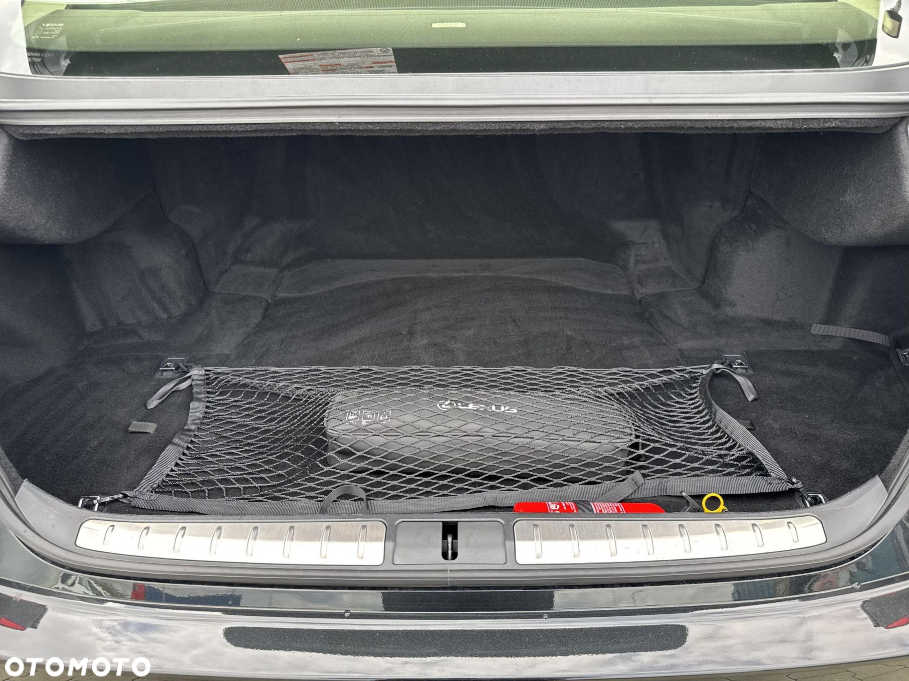Lexus LS - 13