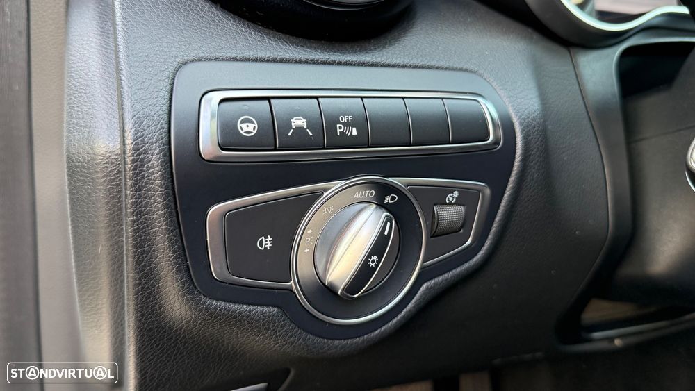 Mercedes-Benz C 300 h AMG Line - 27