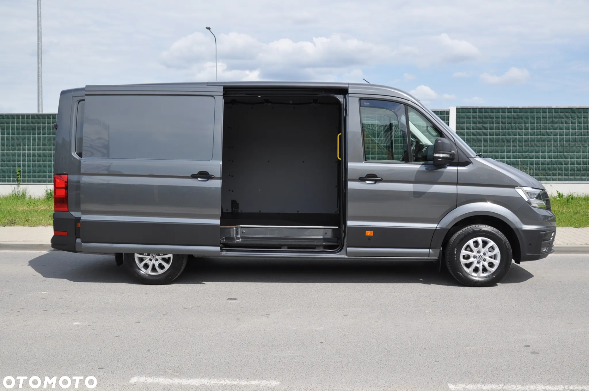 Volkswagen CRAFTER 2.0 TDI Furgon 4Motion AUTOMAT 8-G Na Gwarancji Bezwypadkowy I Właściciel Krajowy Mały Przebieg - 2