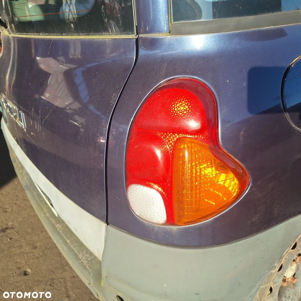 MASKA ZDERZAK DRZWI BLOTNIK LAMPY SZYBA CZESCI MULTIPLA 339/7 - 2