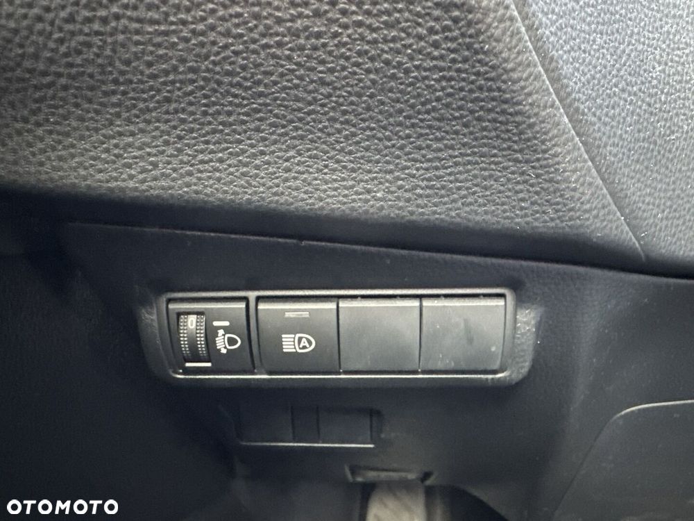 Toyota Corolla Cross - 16
