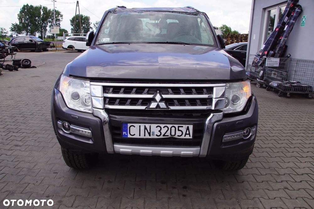 Auto na części 692106889 Mitsubishi Pajero IV 3.2 DID LIFT 4M41U 200KM 2014 krótki zderzak lampa felgi skrzynia silnik głowica deska amortyzator błotnik skrzynia wydech tłumik ćwiartka lampa klapa szyba tylna fotele - 15