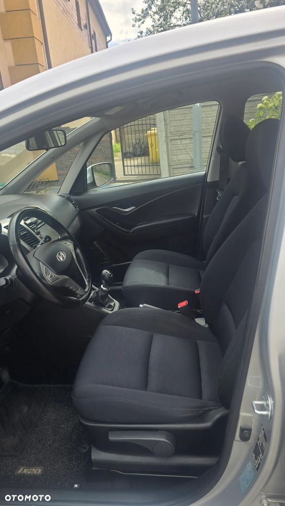 Hyundai ix20 1.4 Trend - 8