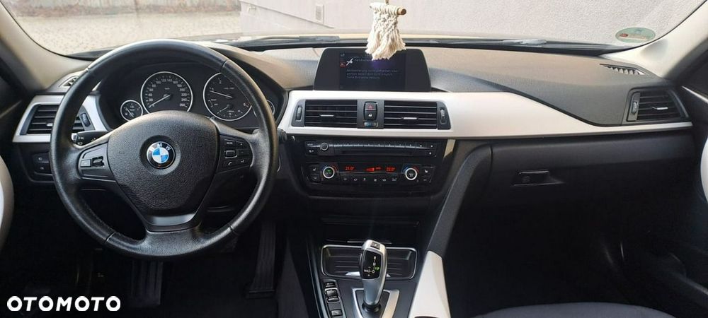 BMW Seria 3 318d Modern Line - 20